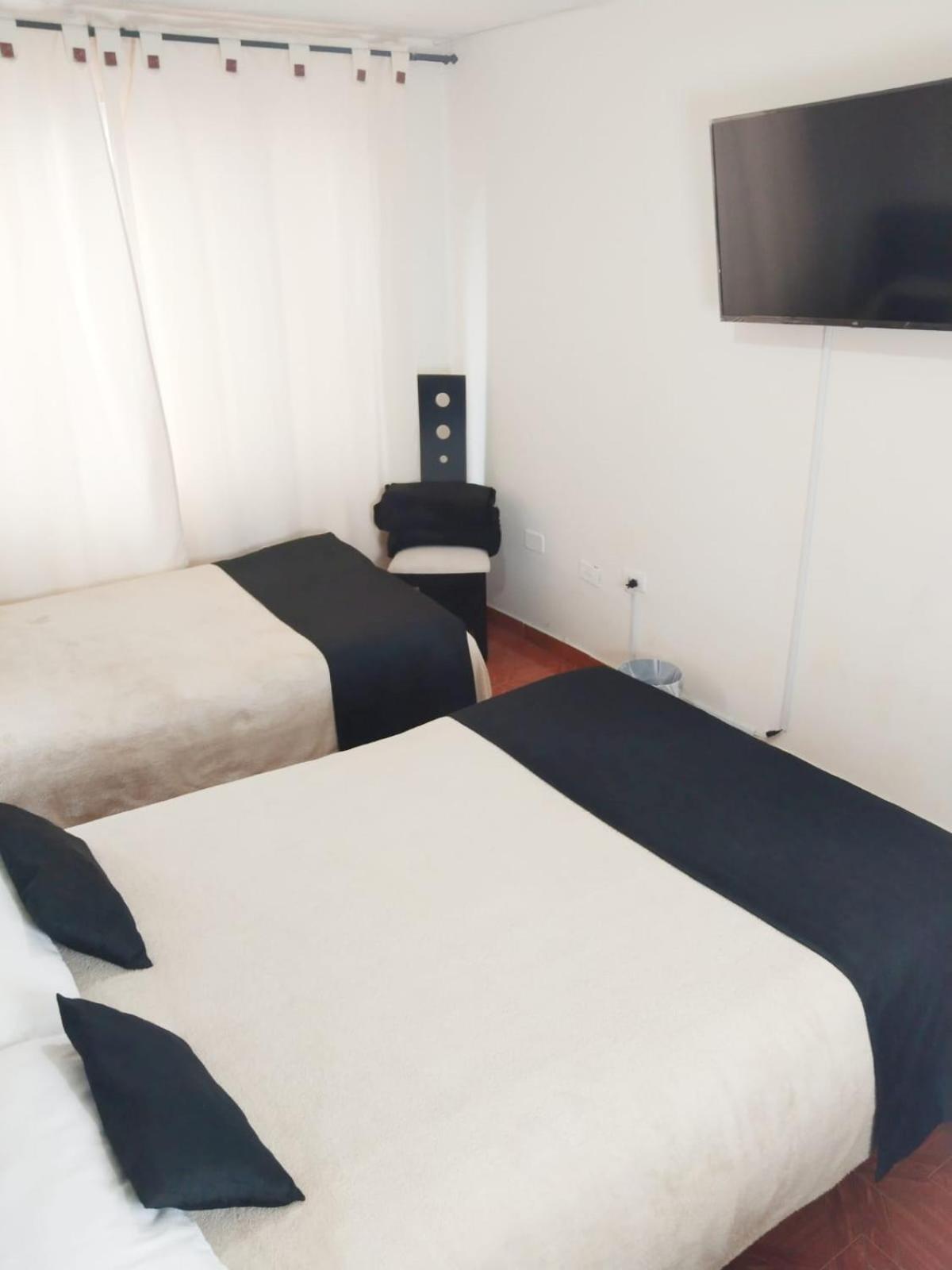 Habitaciones Cerca Al Aeropuerto Centro Y Centro Conecta Embajada Americana Bogotá Eksteriør billede