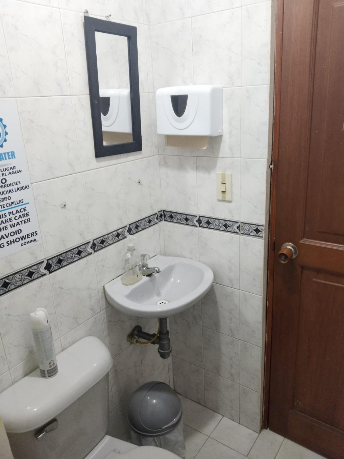 Habitaciones Cerca Al Aeropuerto Centro Y Centro Conecta Embajada Americana Bogotá Eksteriør billede